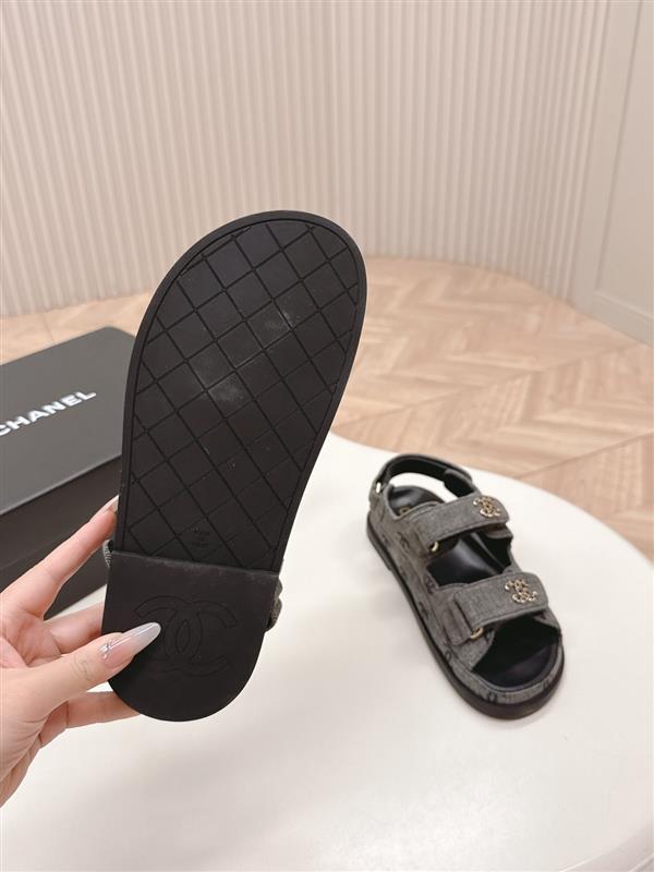 20251128184438389 280